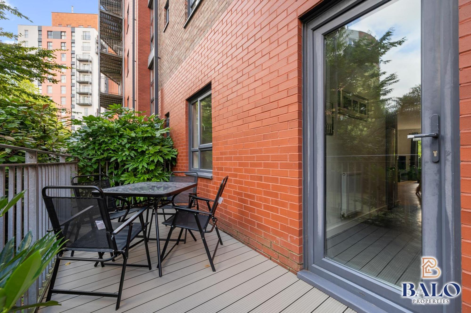 Modern Spacious 2Bedroom Apartment Great! Location By Etihad Mancity Stadium& Coop Live Arena Μάντσεστερ Εξωτερικό φωτογραφία