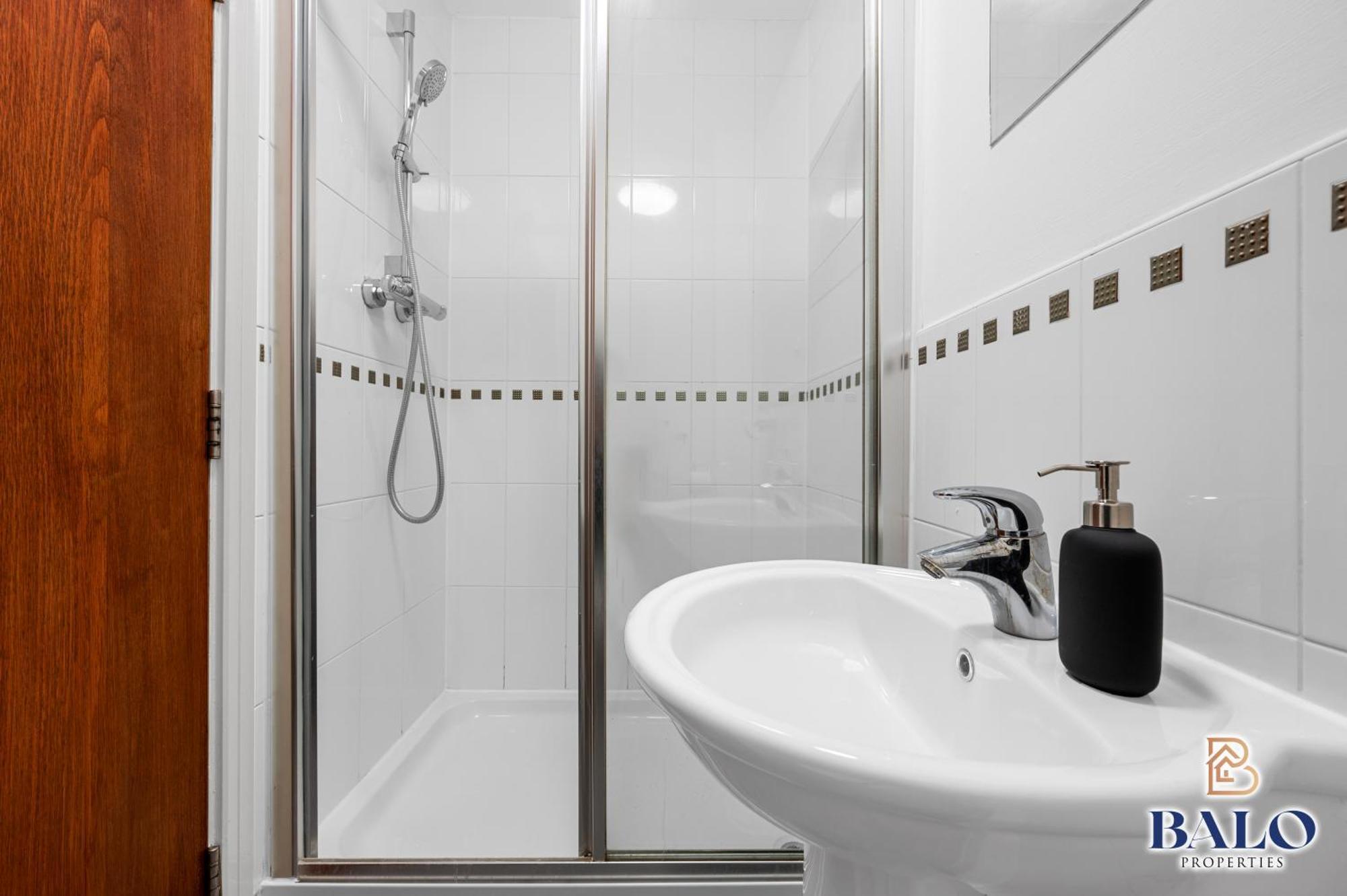 Modern Spacious 2Bedroom Apartment Great! Location By Etihad Mancity Stadium& Coop Live Arena Μάντσεστερ Εξωτερικό φωτογραφία